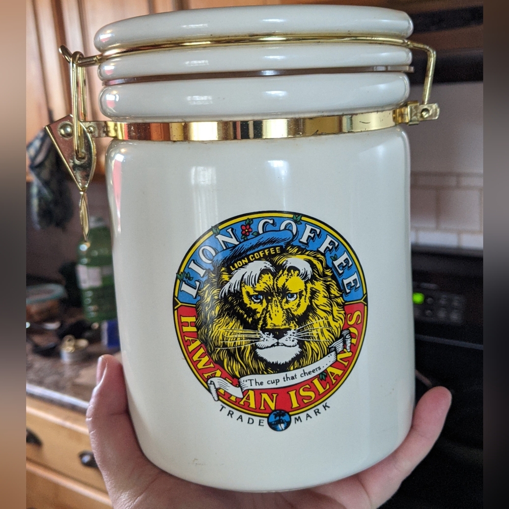 *RARE* 🦁 Vintage Cannister Lion Coffee. Kitchen Decor